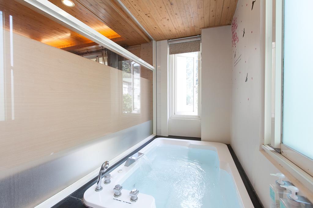 Lover Hot Spring B&B Jiaoxi Buitenkant foto