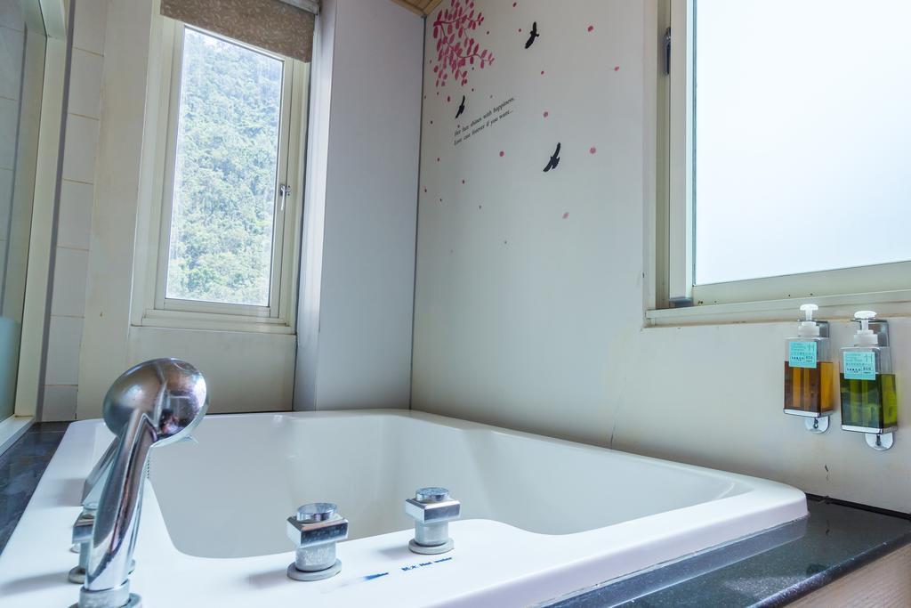 Lover Hot Spring B&B Jiaoxi Buitenkant foto
